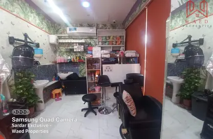 متجر - استوديو للايجار في الكرامة - دبي