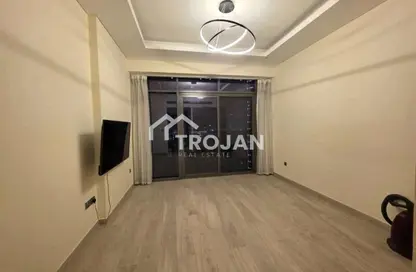 شقة - 1 حمام للايجار في فرهاد عزيزي ريزيدنس - الجداف - دبي