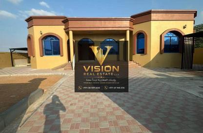 Villa - 3 - 4 for rent in Al Salamah - Umm Al Quwain