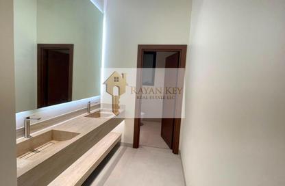 Villa - 4 - 5 for rent in Al Aweer 1 - Al Aweer - Dubai