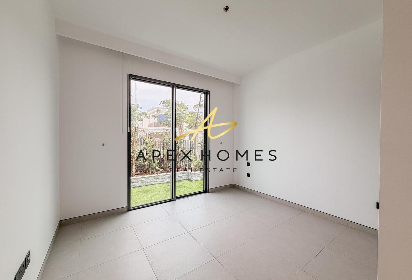 Private Pool | Upgraded | Vacant Now photo 7