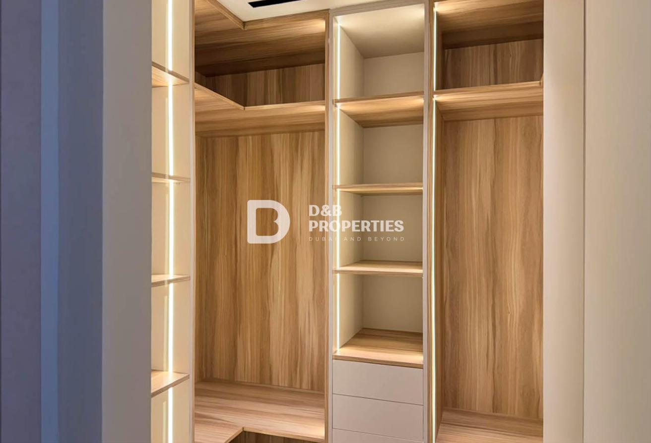 Upgraded Type C | Yacht Marina View | Maids Room photo 15
