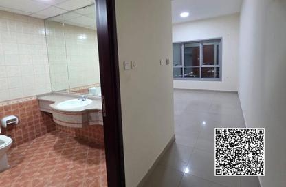 Apartment - 2 Bedrooms - 4 Bathrooms for sale in Corniche Tower - Ajman Corniche Road - Ajman Apartment - 2 Bedrooms - 4 Bathrooms for sale in Corniche Tower - Ajman Corniche Road - Ajman