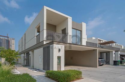 Townhouse - 4 - 4 for rent in Aura Gardens - Tilal Al Ghaf - Dubai