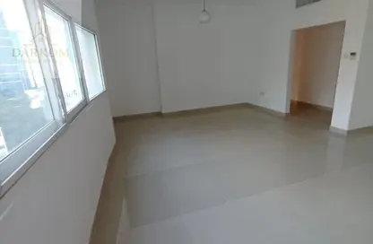 شقة - 2 غرف نوم - 2 حمامات للايجار في بناية راوان - النعيمية - النعيمية - عجمان