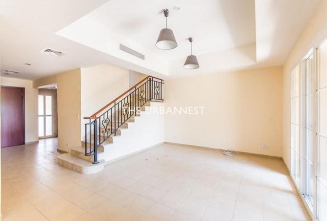 73110352 - Property Image 3