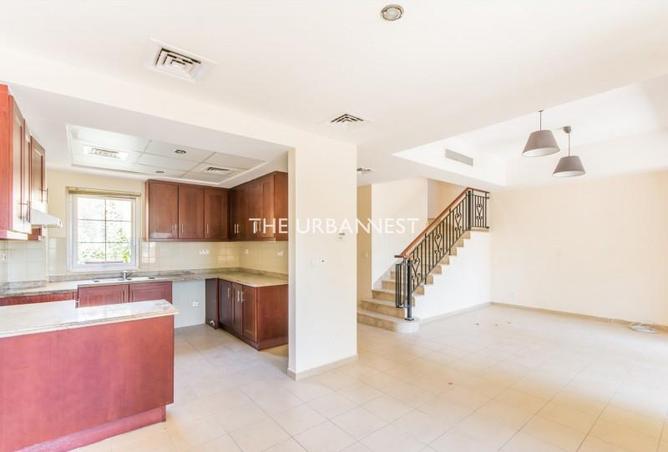 73110352 - Property Image 2