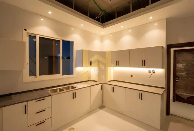 122900965 - Property Image 3