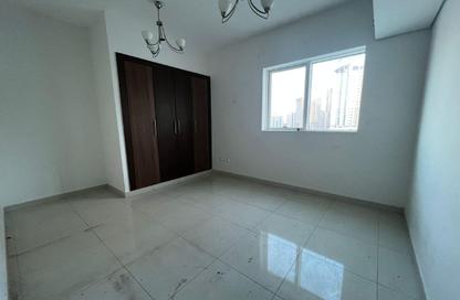 Apartment - 2 Bedrooms - 3 Bathrooms for rent in Thuraya Al Majaz Building - Al Majaz 3 - Al Majaz - Sharjah