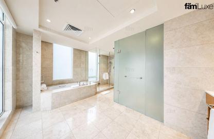 Apartment - 4 Bedrooms - 5 Bathrooms for rent in Ritz Carlton - DIFC - Dubai