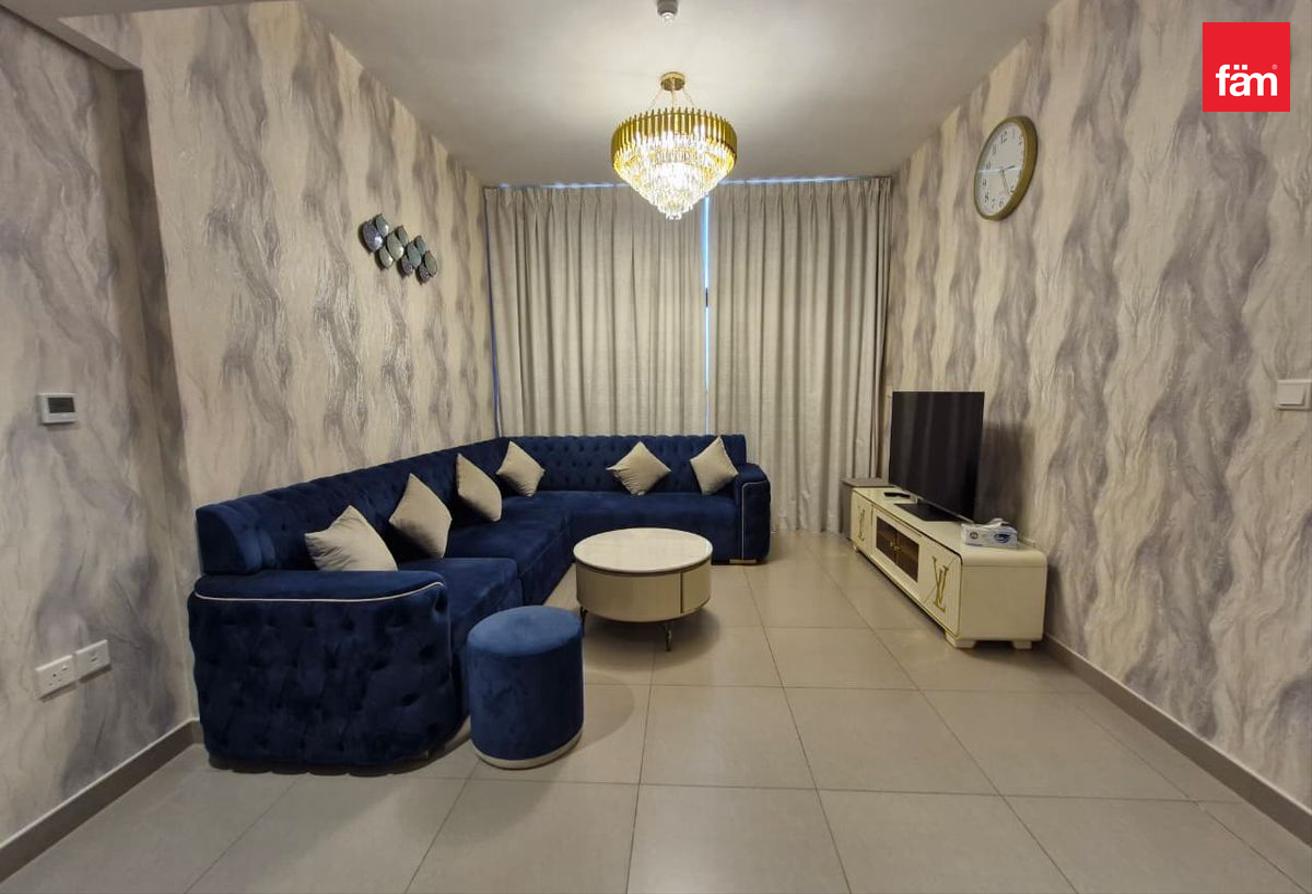 Fully Furnished | Close To Park | High Floor photo 2