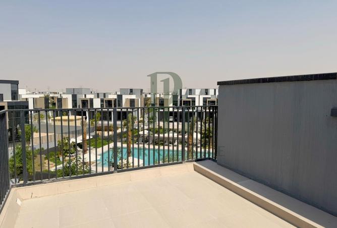 Pool View | G+2 | 3BR+M+Majlis | Single Row photo 3
