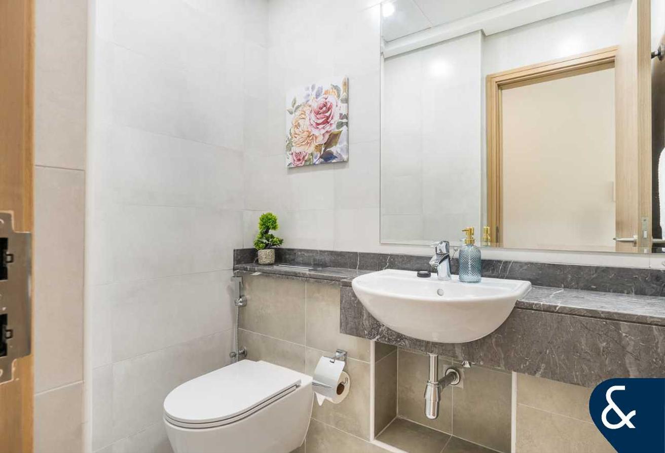Furnished | Canal View | Available October photo 9