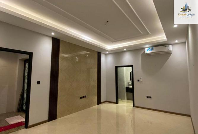 67073019 - Property Image 2