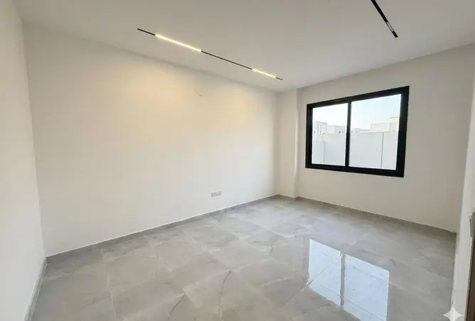 163693248 - Property Image 2