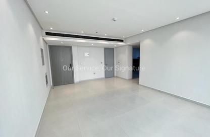 Apartment - 2 - 3 for rent in Shadow Tower - Al Mamzar - Sharjah - Sharjah Apartment - 2 - 3 for rent in Shadow Tower - Al Mamzar - Sharjah - Sharjah
