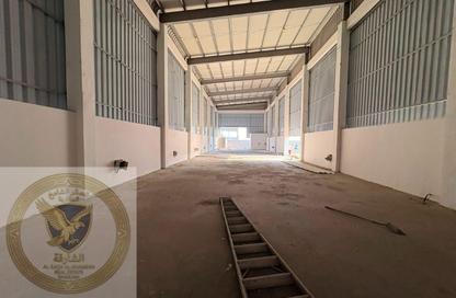 Factory - Studio - 3 Bathrooms for rent in Al Sajaa S - Al Sajaa - Sharjah