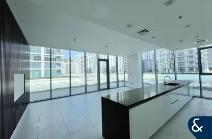 شقة - 3 غرف نوم - 5 حمامات للايجار في ريزيدنس ٨ - المنطقة وان - مدينة الشيخ محمد بن راشد - دبي