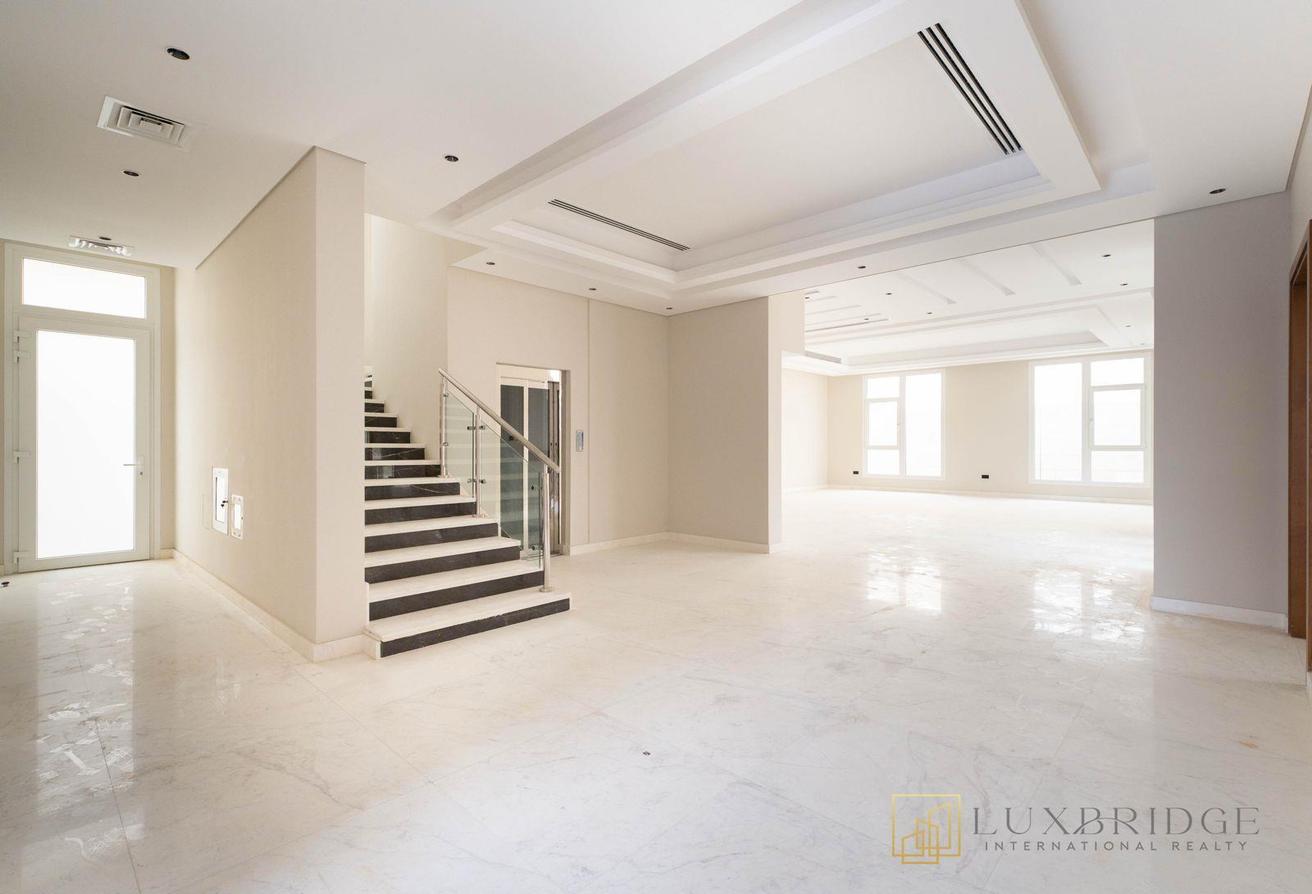 Exquisite Living | Spacious Villa | Brand New photo 3