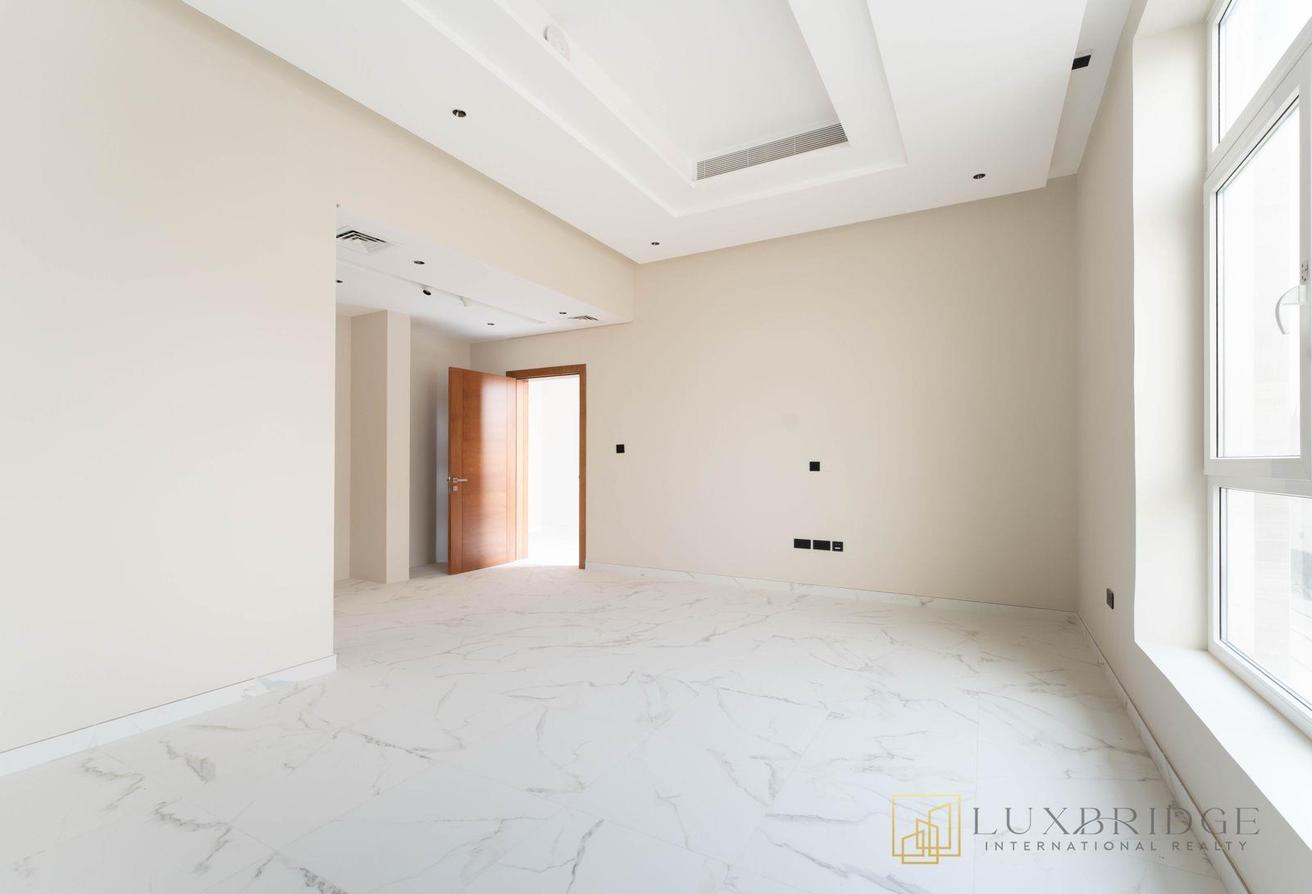 Exquisite Living | Spacious Villa | Brand New photo 7