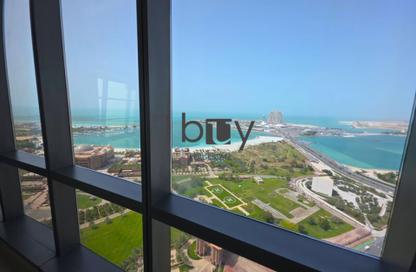 Apartment - 3 Bedrooms - 4 Bathrooms for rent in Etihad Towers - Corniche Road - Abu Dhabi