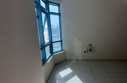 Apartment - Studio - 1 Bathroom for rent in Qasimia 10 building - Al Mahatta - Al Qasimia - Sharjah