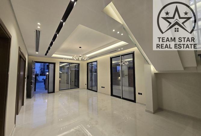 129742200 - Property Image 2