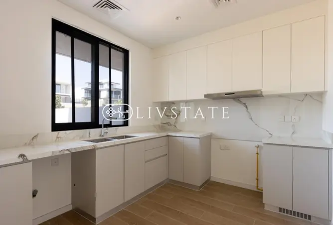 129747002 - Property Image 3