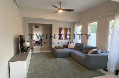 Villa - 3 Bedrooms - 2 Bathrooms for rent in Springs 15 - The Springs - Dubai