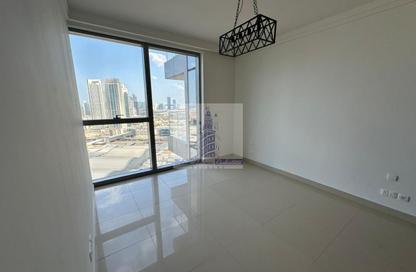 Apartment - 2 Bedrooms - 2 Bathrooms for sale in Boulevard Point - Downtown Dubai - Dubai