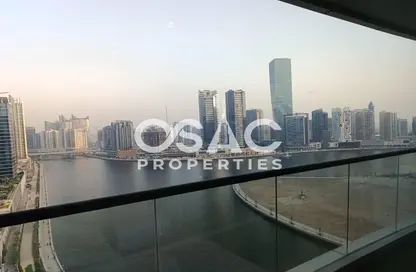 Apartment - 2 Bedrooms - 3 Bathrooms for sale in Bay's Edge - Business Bay - Dubai