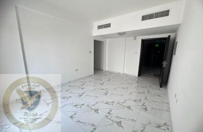 Apartment - 1 Bedroom - 2 Bathrooms for rent in Al Rashidiya Towers - Al Rashidiya - Ajman Downtown - Ajman
