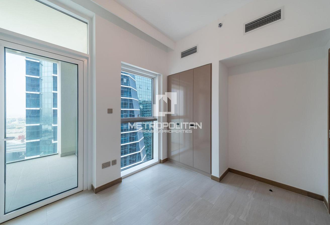 Modern 3BR | Urban Oasis | Prime Location photo 10