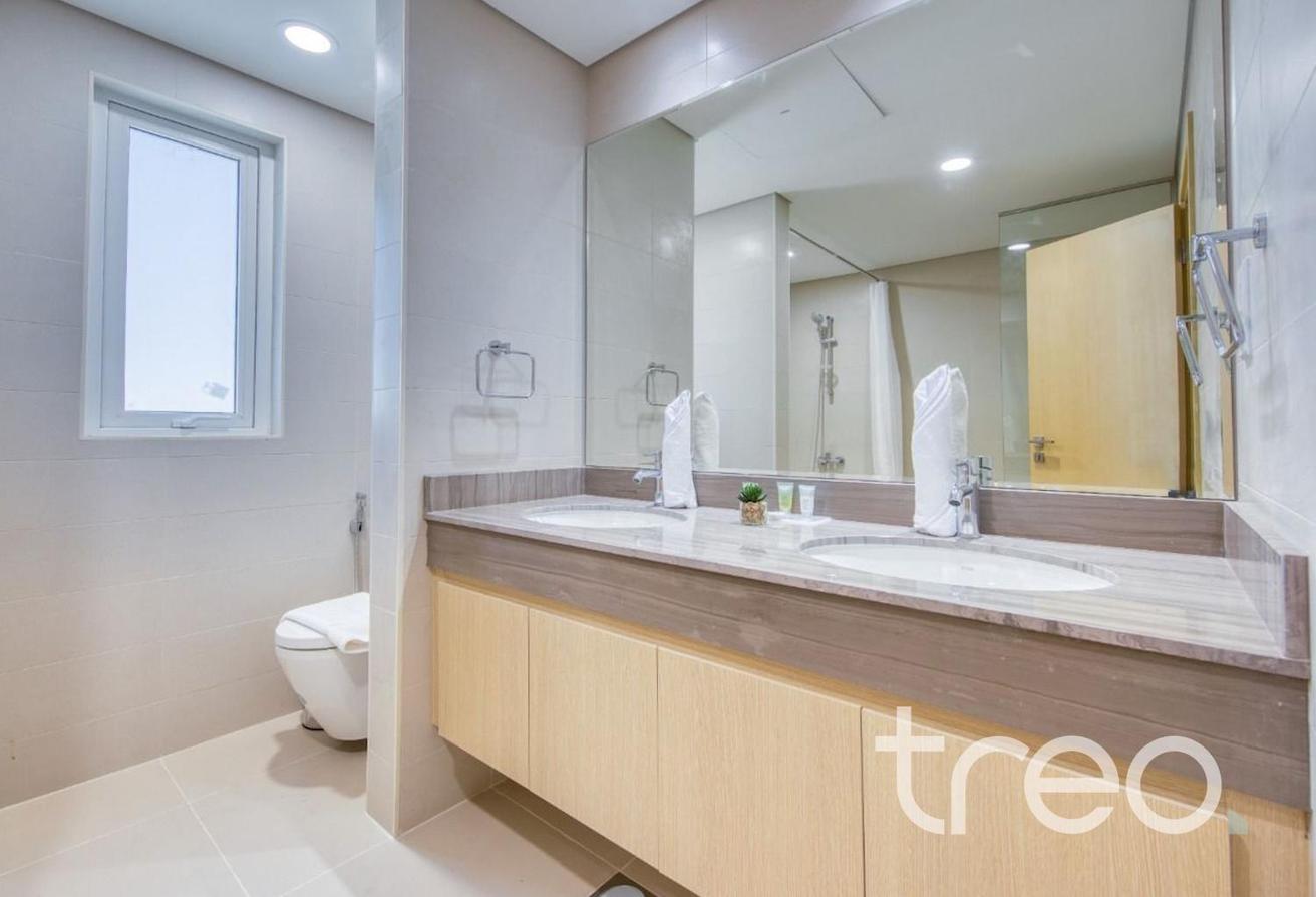 Large Plot | End Unit | Landscaped |Single Row photo 16