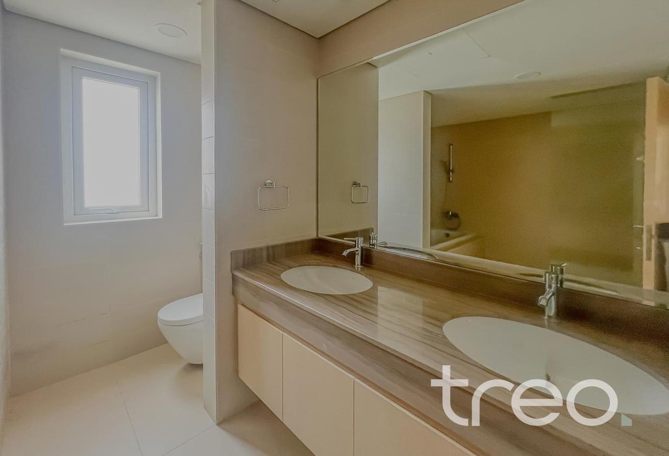 Large Plot | End Unit | Landscaped |Single Row photo 11