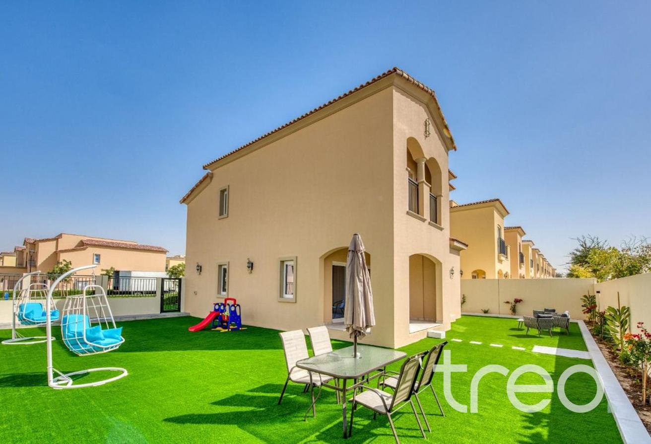 Large Plot | End Unit | Landscaped |Single Row photo 23