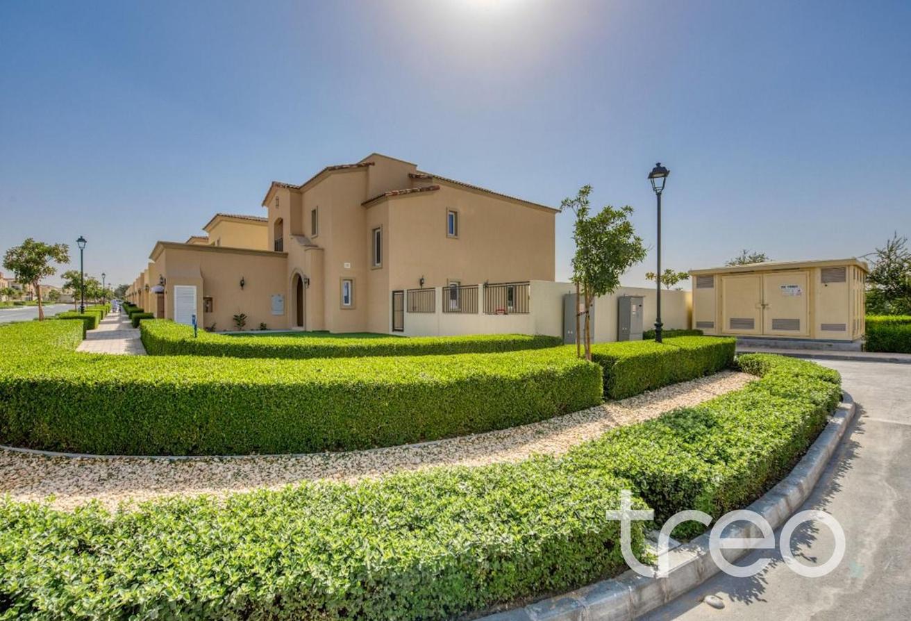 Large Plot | End Unit | Landscaped |Single Row photo 22