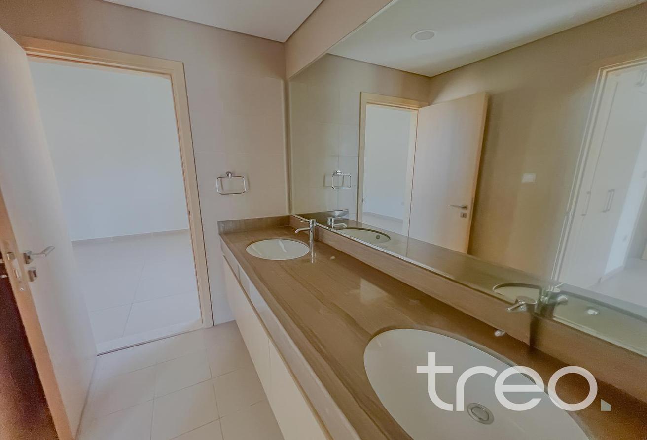 Large Plot | End Unit | Landscaped |Single Row photo 10