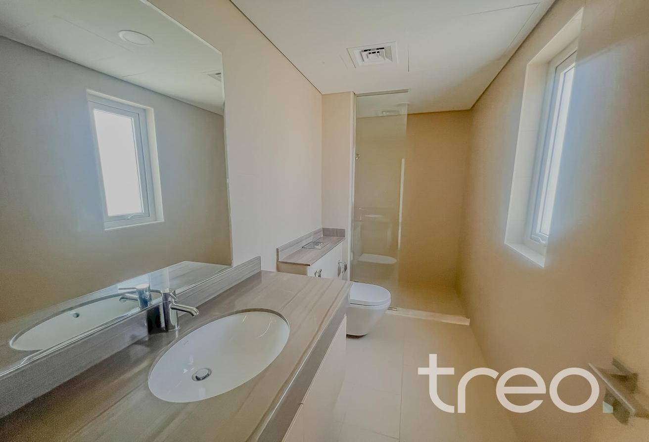Large Plot | End Unit | Landscaped |Single Row photo 18