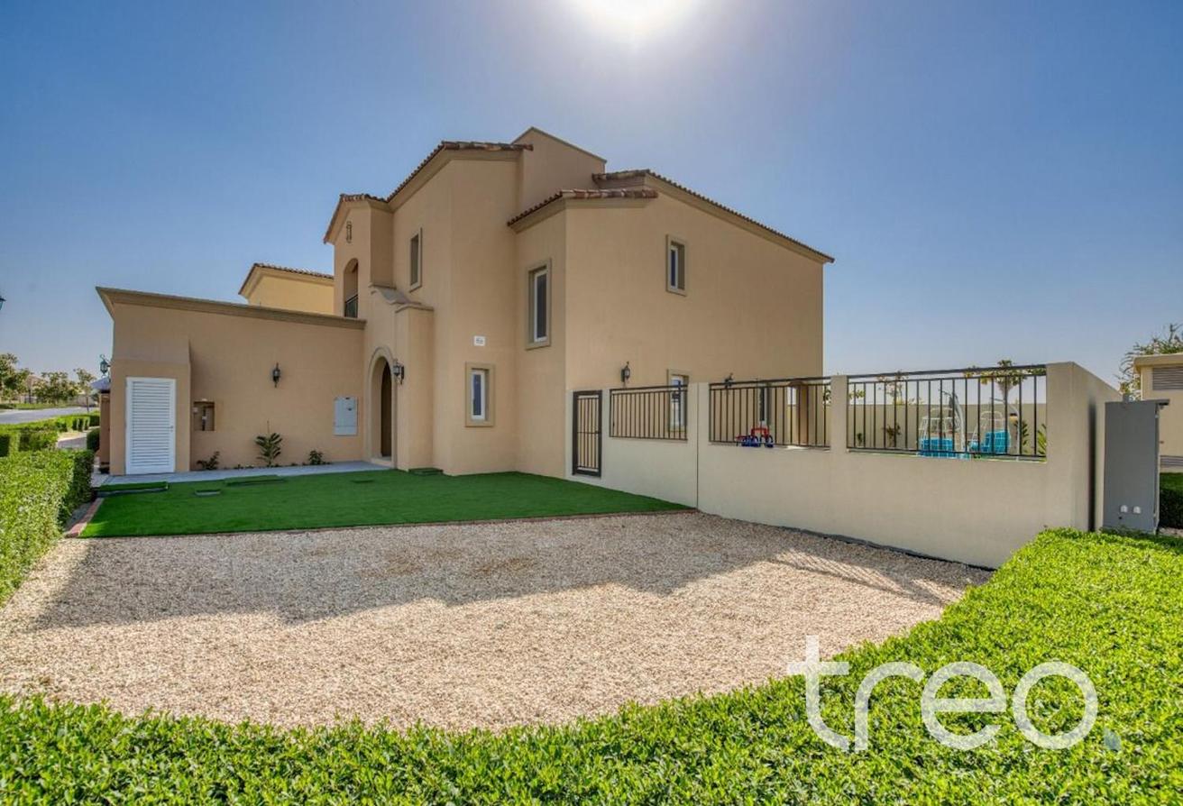 Large Plot | End Unit | Landscaped |Single Row photo 25