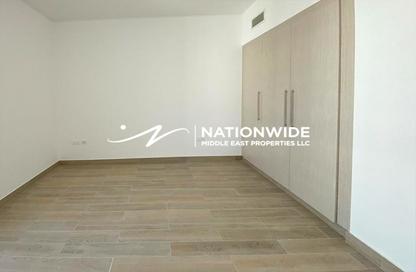 Apartment - 1 - 1 for rent in Waters Edge - Yas Island - Abu Dhabi