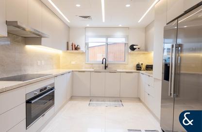 Villa - 5 - 6 for sale in Meadows 1 - Meadows - Dubai Villa - 5 - 6 for sale in Meadows 1 - Meadows - Dubai