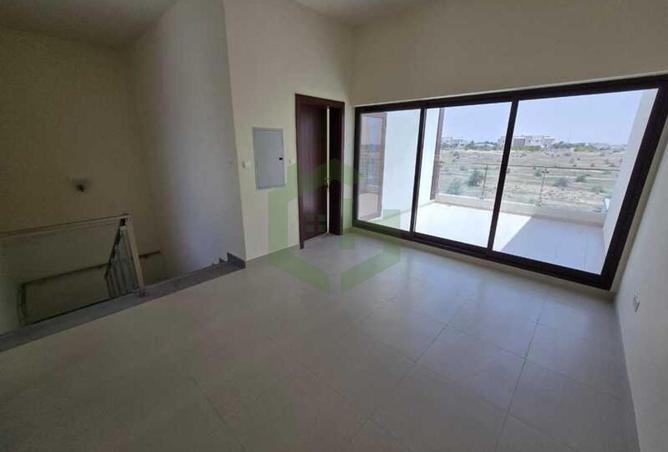 98698011 - Property Image 2