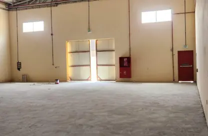 Warehouse - Studio - 2 Bathrooms for rent in Industrial Area 2 - Emirates Modern Industrial - Umm Al Quwain