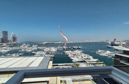 Apartment - 3 Bedrooms - 4 Bathrooms for rent in Seagate Building 1 - Seagate - Mina Rashid - Dubai