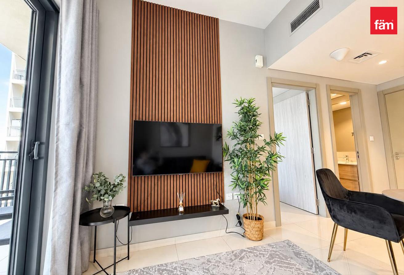 Stylish 1BR Apartment | Prime Location photo 5