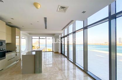 Apartment - 2 Bedrooms - 3 Bathrooms for rent in The 8 - The Crescent - Palm Jumeirah - Dubai