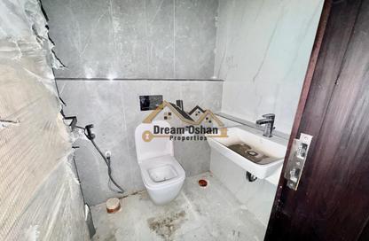 Shop - Studio - 1 Bathroom for rent in Burj Ghaya - Al Jaddaf - Dubai