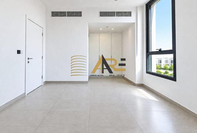 145086401 - Property Image 2