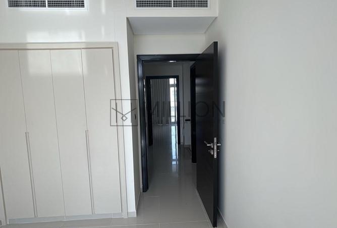 98701717 - صورة العقار 3